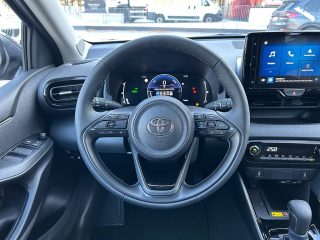 Toyota Yaris 1,5 Hybrid Active Drive CVT 116PS | LED | Kamera