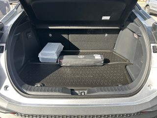 Toyota C-HR 2,0 PHEV Active Drive CVT 223PS