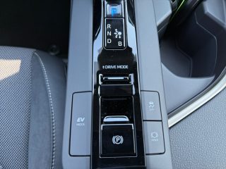 Toyota C-HR 2,0 Lounge 4x4 CVT 197PS | ab 43.970,-