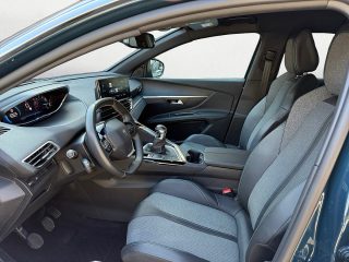 Peugeot 3008 1,2 PureTech 130 Allure Pack | LED | Navi