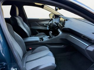 Peugeot 3008 1,2 PureTech 130 Allure Pack | LED | Navi