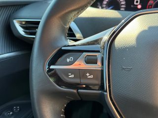Peugeot 3008 1,2 PureTech 130 Allure Pack | LED | Navi