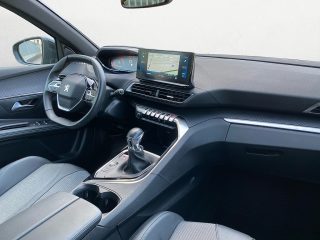 Peugeot 3008 1,2 PureTech 130 Allure | LED | Navi | Keyless