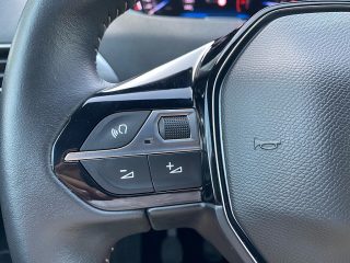 Peugeot 3008 1,2 PureTech 130 Allure | LED | Navi | Keyless