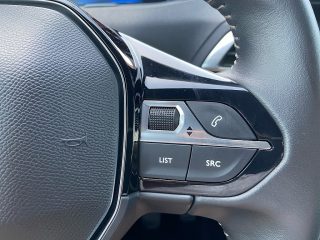 Peugeot 3008 1,2 PureTech 130 Allure | LED | Navi | Keyless