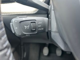 Peugeot 208 PureTech 100 Allure | LED | Kamera | Sitzhzg