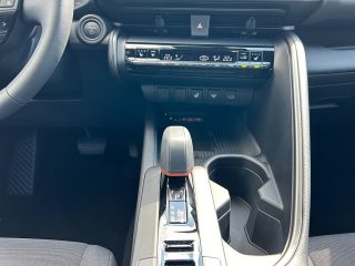 Toyota C-HR 1,8 Hybrid Active Drive CVT 140PS | LED | Navi