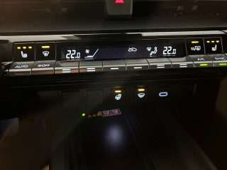 Toyota C-HR 1,8 Hybrid Active Drive CVT 140PS | LED | Navi