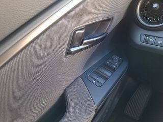 Toyota C-HR 2,0 PHEV Active Drive CVT 223PS | LED | Navi | Kamera