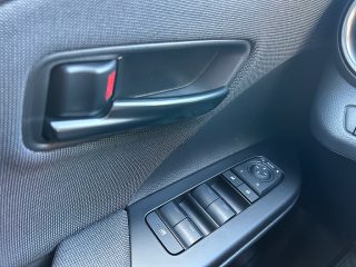 Toyota C-HR 1,8 Hybrid Active Drive CVT 140PS | LED | Navi