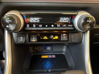 Toyota RAV4 2,5 Hybrid PHEV Executive AWD CVT 306PS | ab 53.390,-