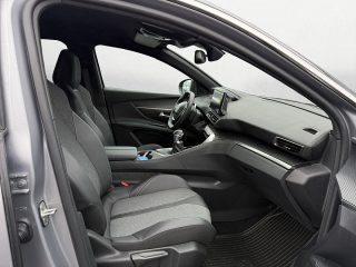 Peugeot 5008 PureTech 130 Allure Pack | Navi | Kamera | 7-SITZER