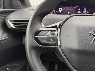 Peugeot 5008 PureTech 130 Allure Pack | Navi | Kamera | 7-SITZER