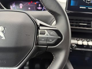 Peugeot 5008 PureTech 130 Allure Pack | Navi | Kamera | 7-SITZER