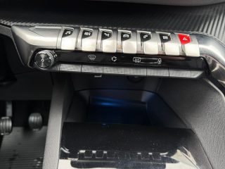 Peugeot 5008 PureTech 130 Allure Pack | Navi | Kamera | 7-SITZER