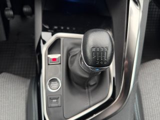 Peugeot 5008 PureTech 130 Allure Pack | Navi | Kamera | 7-SITZER