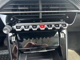 Peugeot 208 PureTech 100 Allure | LED | Kamera | Sitzhzg
