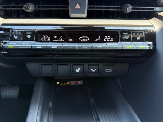 Toyota C-HR 2,0 Lounge 4x4 CVT 197PS | Navi | Kamera