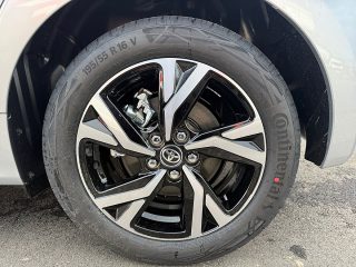 Toyota Yaris 1,5 Hybrid Active Drive CVT 116PS |+ SafetyPaket | ab 23.230,-