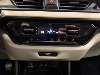 Suzuki Swift 1,2 Hybrid Shine | LED | Navi