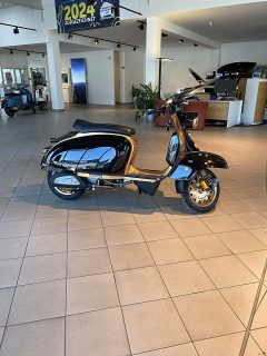 Royal Alloy JPS 350 on road