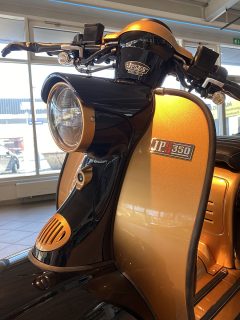 Royal Alloy JPS 350 on road