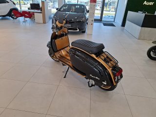 Royal Alloy JPS 350 on road