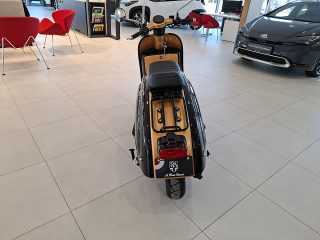 Royal Alloy JPS 350 on road