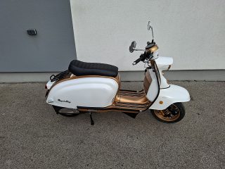 Royal Alloy JPS 350 on road