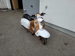 Royal Alloy JPS 350 on road