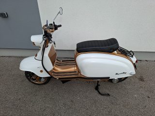 Royal Alloy JPS 350 on road