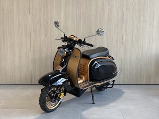 Royal Alloy JPS 350 on road