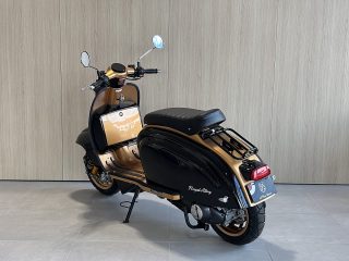 Royal Alloy JPS 350 on road