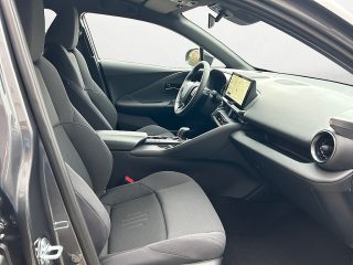 Toyota C-HR 2,0 PHEV Active Drive CVT 223PS | LED | Navi