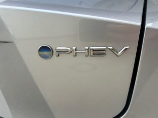 Toyota C-HR 2,0 PHEV Active Drive CVT 223PS | LED | Navi