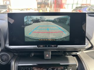 Toyota C-HR 2,0 PHEV Active Drive CVT 223PS | LED | Navi
