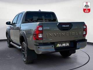 Toyota Hilux Double Cab Invincible 4WD 2,8 MHEV |bei 2-Sitzer Variante 60.800,-