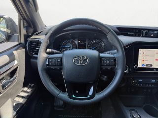 Toyota Hilux Double Cab Invincible 4WD 2,8 MHEV |bei 2-Sitzer Variante 60.800,-