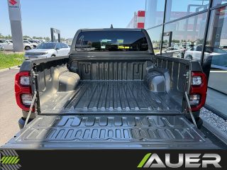 Toyota Hilux Double Cab Invincible 4WD 2,8 MHEV |bei 2-Sitzer Variante 60.800,-