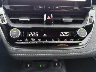 Toyota Corolla TS 1,8 Hybrid Active Drive CVT 140PS