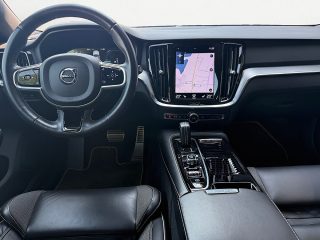 Volvo V60 T8 AWD Recharge PHEV R-Design Aut. 392PS | +AHK