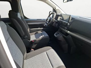 Toyota Proace Verso 2,2 D 180 L1 Teamplayer Aut. mit Navigationspaket und elektrischen Schiebetüren