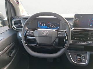 Toyota Proace Verso 2,2 D 180 L1 Teamplayer Aut. mit Navigationspaket und elektrischen Schiebetüren