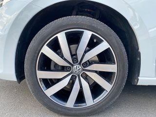 VW Touran Highline 1,5 TSI DSG | Sky | Navi | Leder