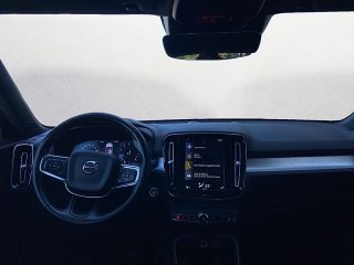Volvo XC40 T4 Momentum Pro Aut. | LED | Winter Paket | AHK