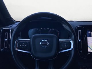 Volvo XC40 T4 Momentum Pro Aut. | LED | Winter Paket | AHK