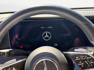 Mercedes-Benz E 220d AMG Line 4Matic Aut. | LED | Navi | AHK