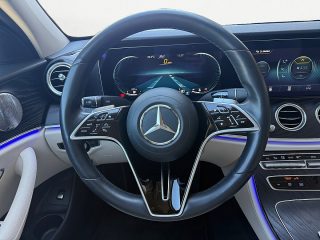 Mercedes-Benz E 220d AMG Line 4Matic Aut. | LED | Navi | AHK