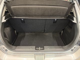 Suzuki Swift 1,2 Hybrid Shine | LED | Navi