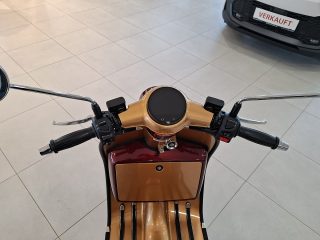 Royal Alloy JPS 350 on road